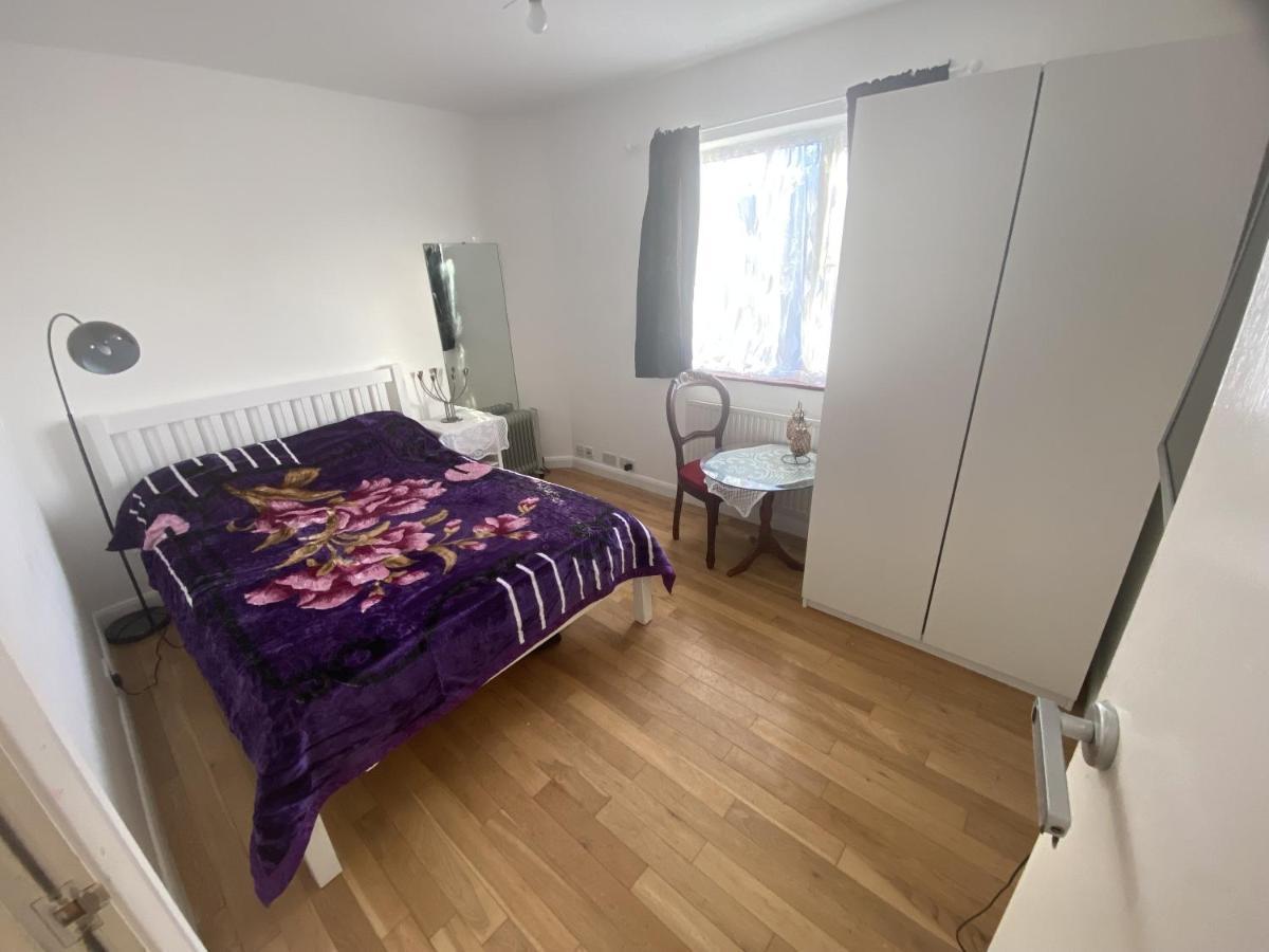 Comfortable&Quiet double bed room Edgware Extérieur photo